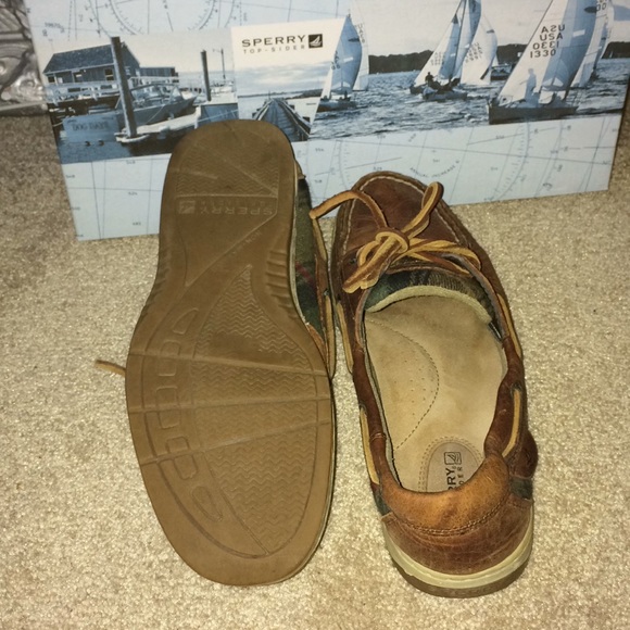 PREOWNED SPERRY DECK SHOES - Picture 4 of 5